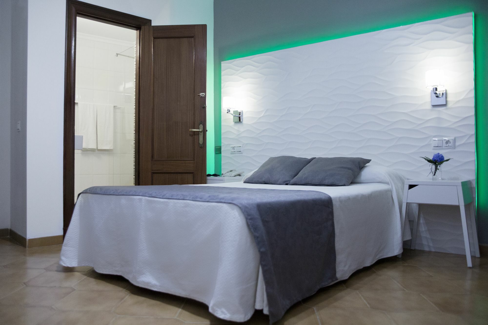 Hostal Alhambra - Adults Only Nerja Exterior photo